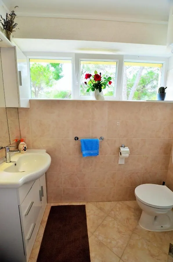 Apartment Leo Umag